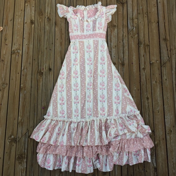 Vintage Dresses & Skirts - VINTAGE 50s 60s Floral Lace Prairie Dress